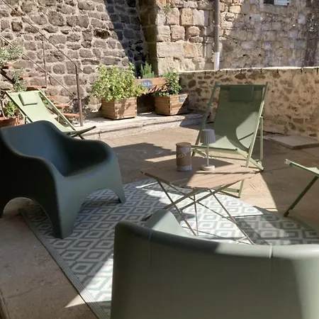 Holiday home Le Garric